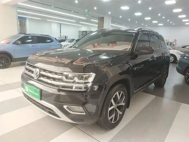 VOLKSWAGEN TOURANG 2020