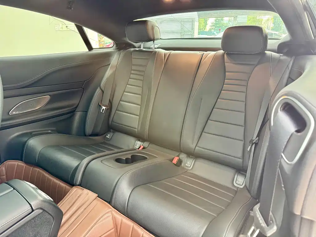Mercedes-Benz E-Class (Import) — миниатюра 9