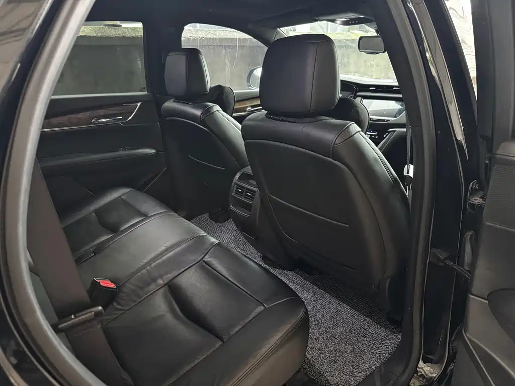 Cadillac XT5 — миниатюра 5