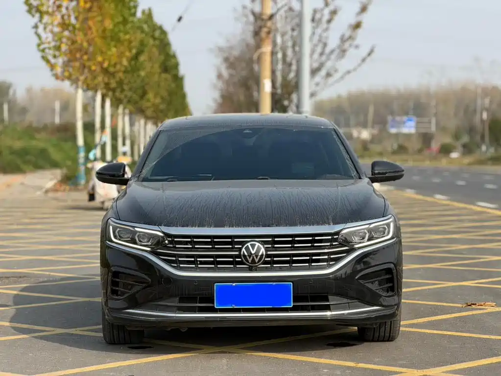 Volkswagen Passat 2022 330TSI Luxury