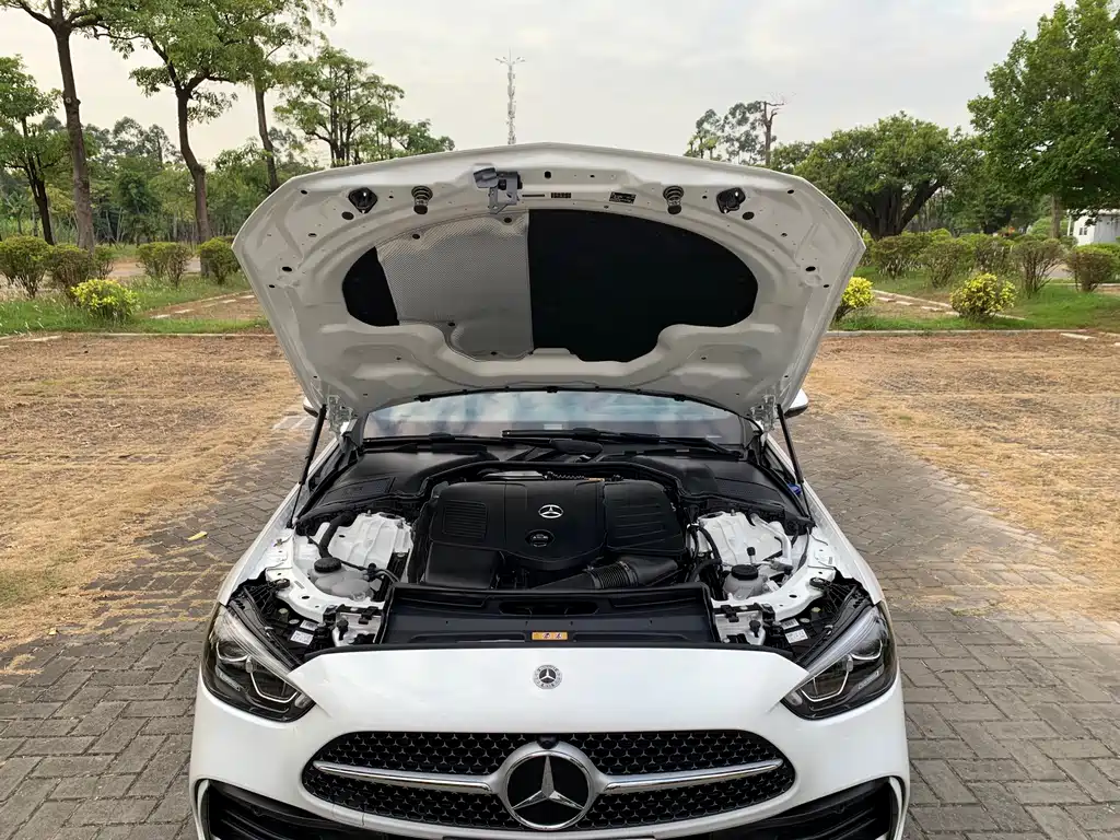 Mercedes-Benz C-Class — миниатюра 14