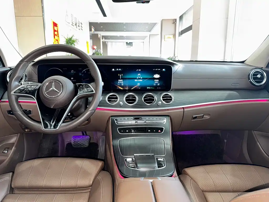 MERCEDES-BENZ E CLASS