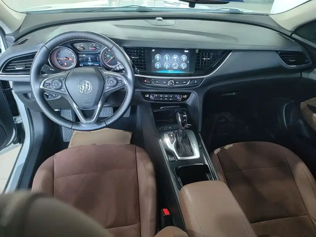 Buick Regal — миниатюра 10