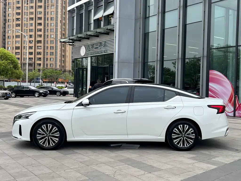 NISSAN TEANA