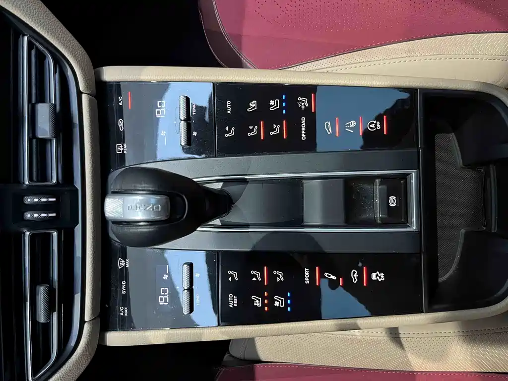 Porsche Macan — миниатюра 18