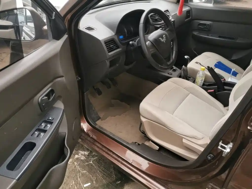 Wuling Hongguang — миниатюра 16