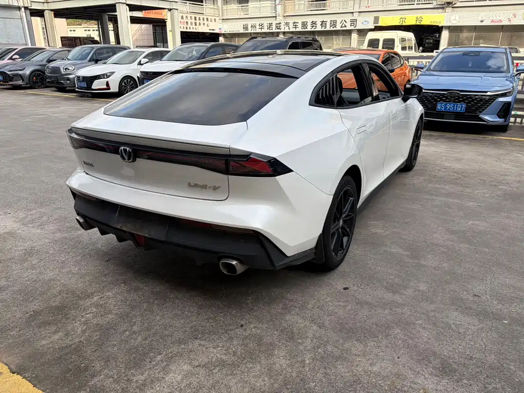 Changan UNI-V 2022 1.5T Luxury