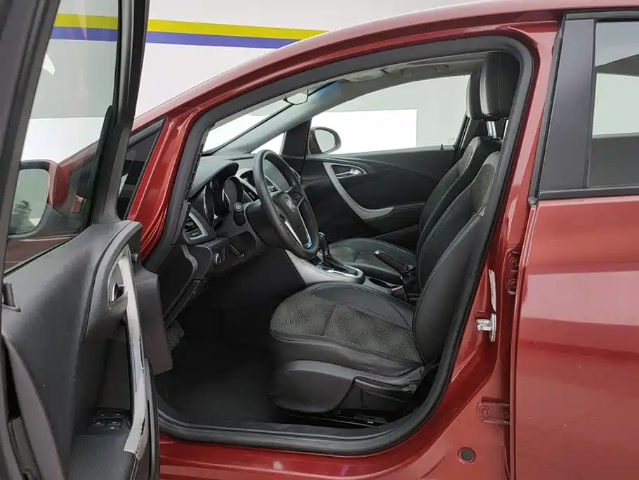 Buick Excelle — миниатюра 9