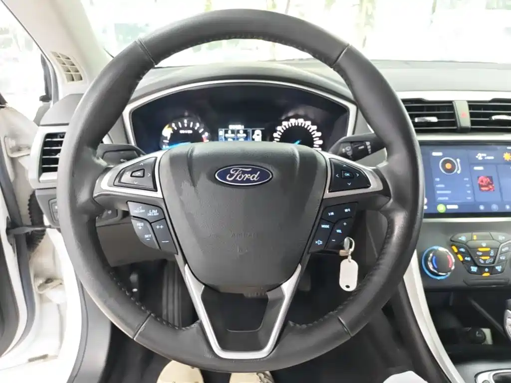 Ford Mondeo — миниатюра 11