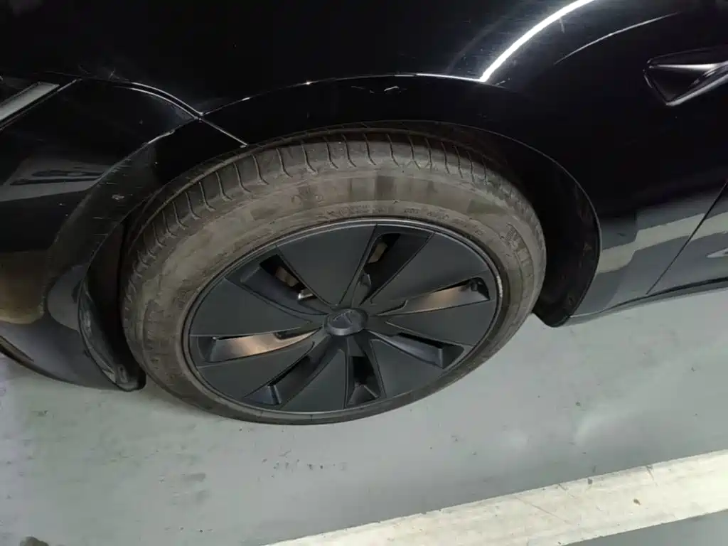 Tesla Model 3 — миниатюра 23
