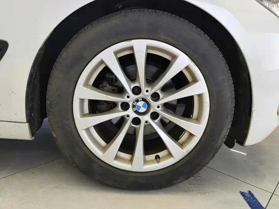 BMW 3 Series GT — миниатюра 6