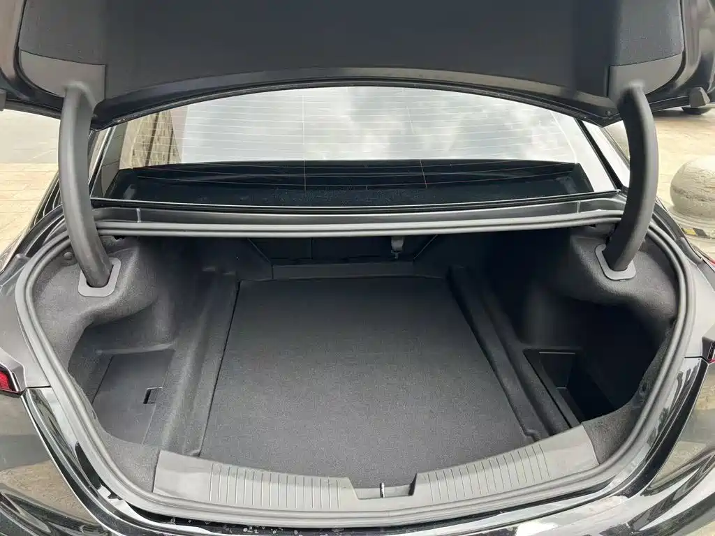 Cadillac CT5 — миниатюра 19