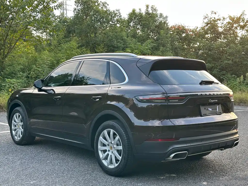 Porsche Cayenne — миниатюра 14