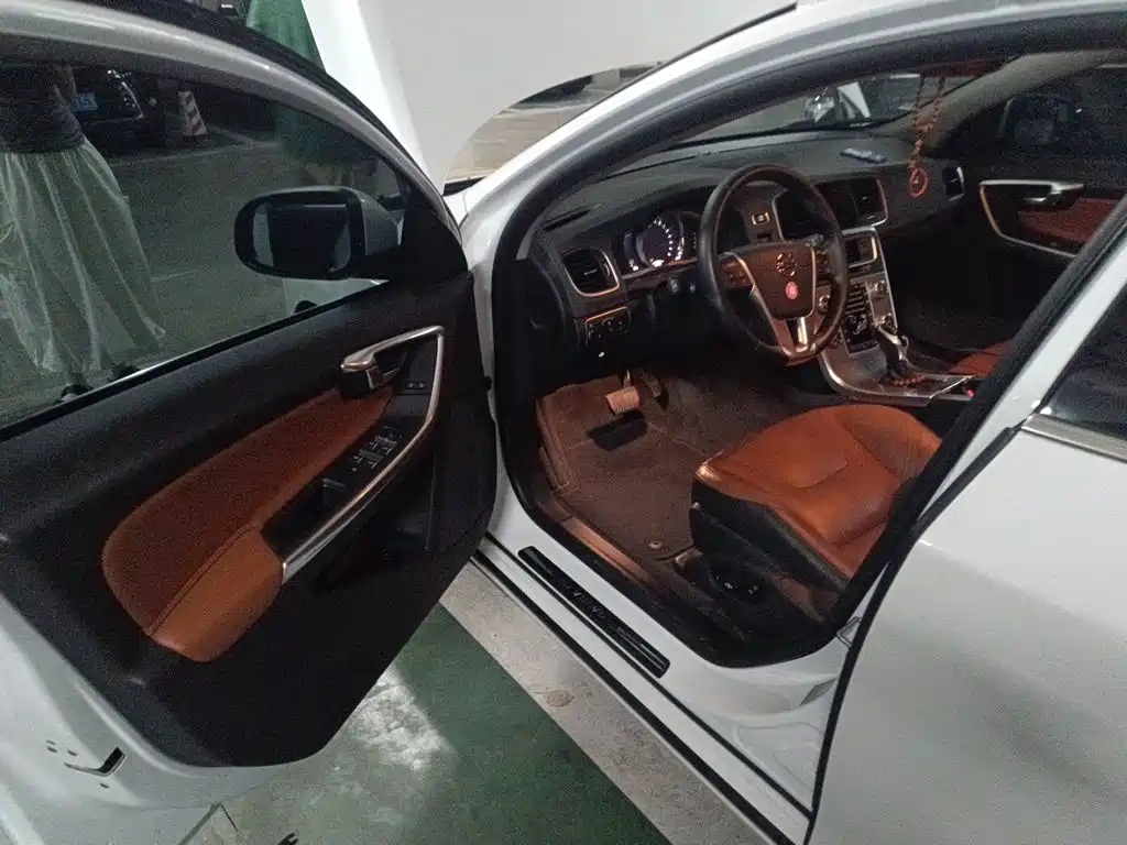Volvo S60 — миниатюра 14
