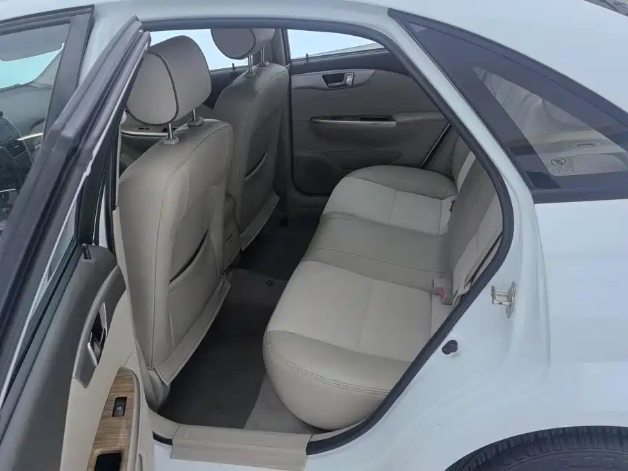 Buick Excelle — миниатюра 11