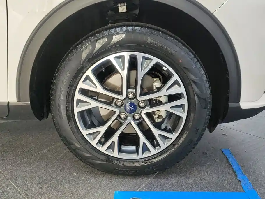 Ford Escape — миниатюра 6