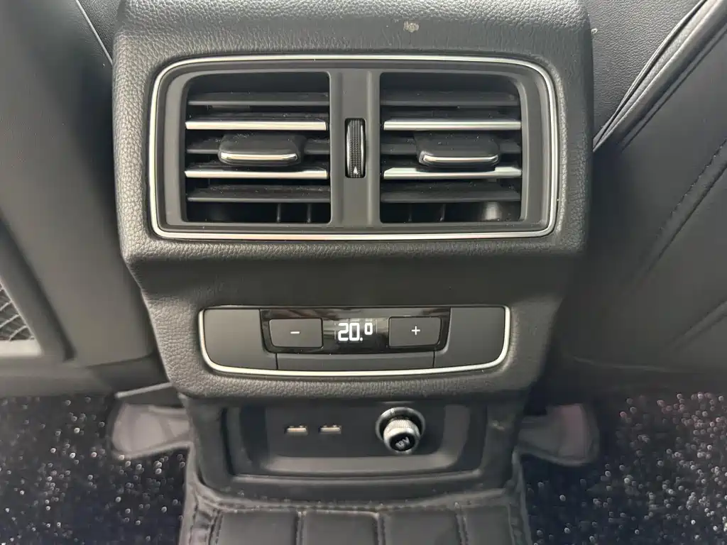 Audi Q5L — миниатюра 13