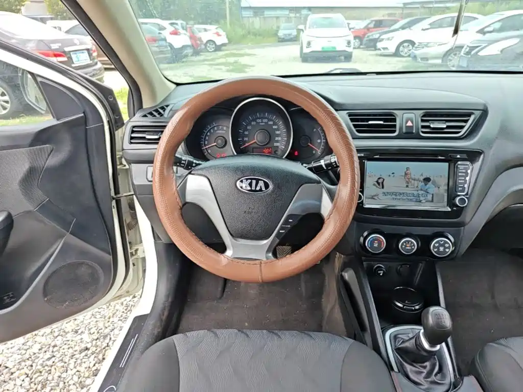 Kia K2 — миниатюра 11