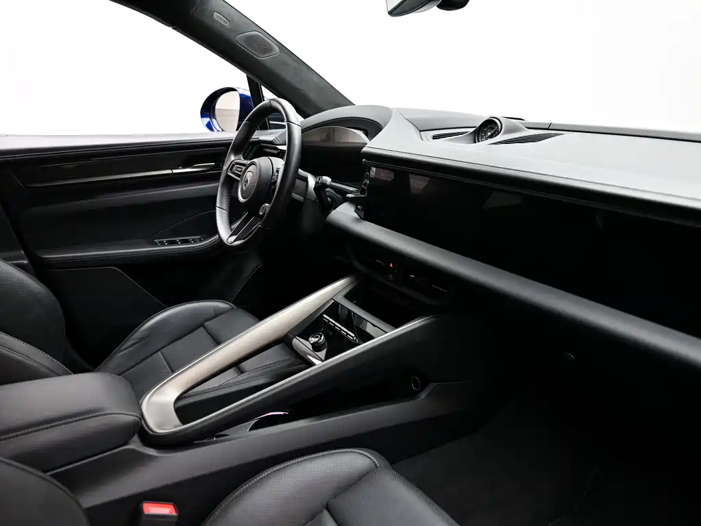 PORSCHE MACAN NEW ENERGY