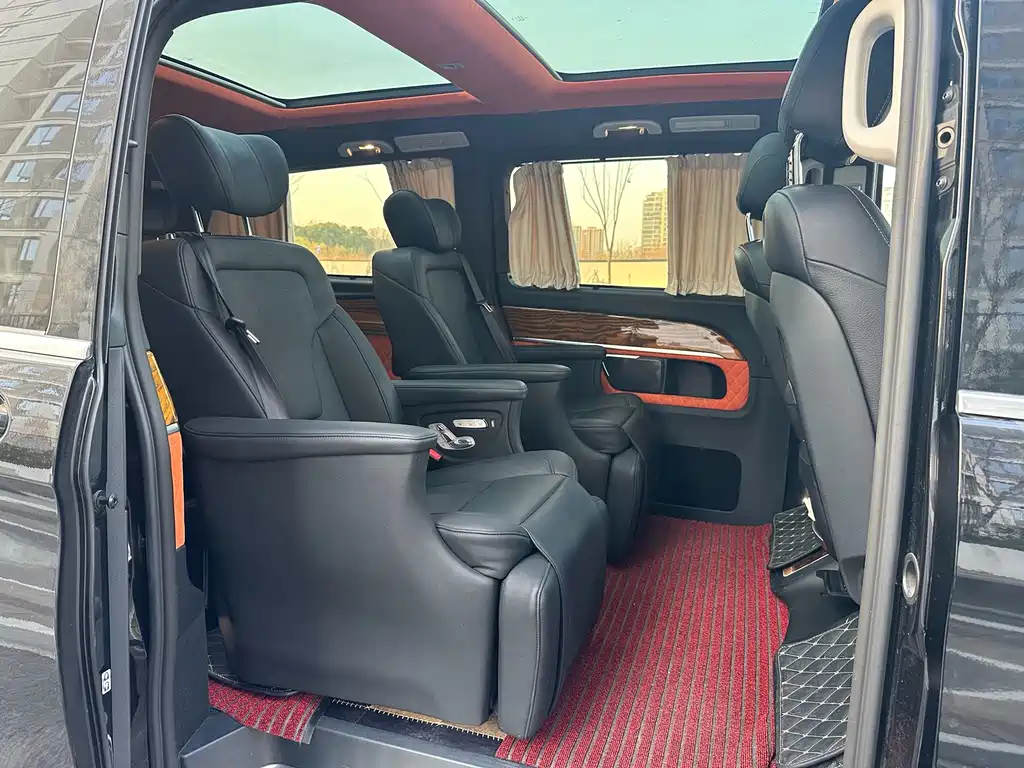 Mercedes-Benz V-Class V 260 L Premium Extended Edition, фото 12