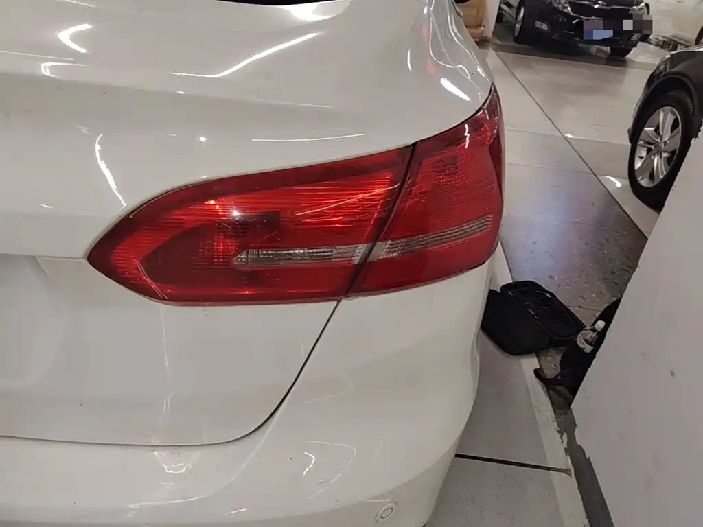 Ford Focus — миниатюра 8