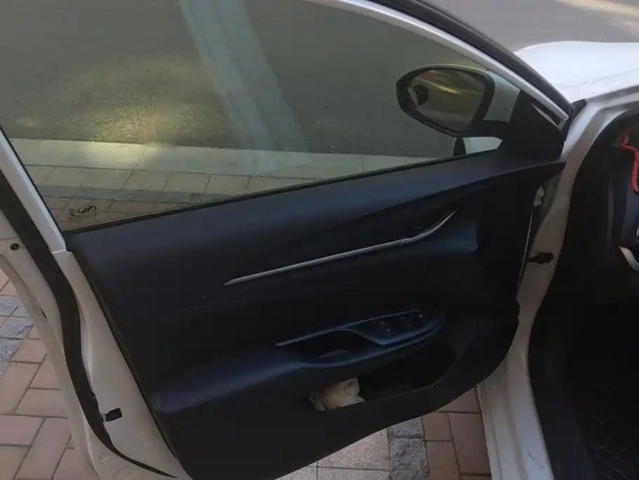 Buick Excelle — миниатюра 7