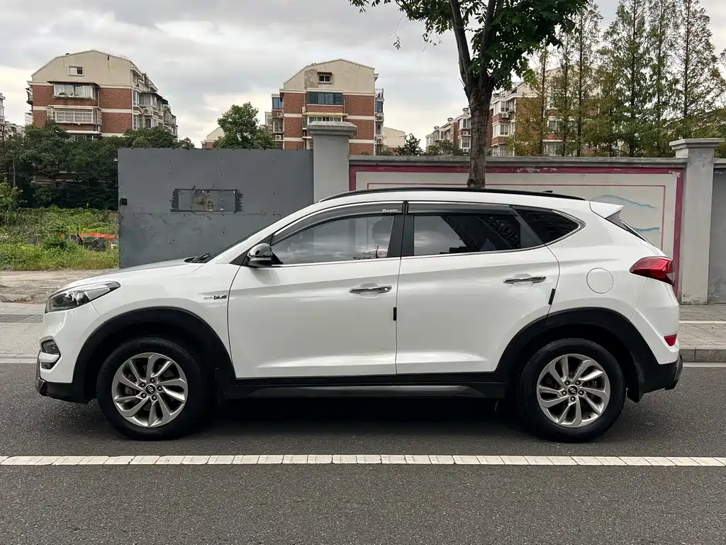 Hyundai Tucson — миниатюра 17