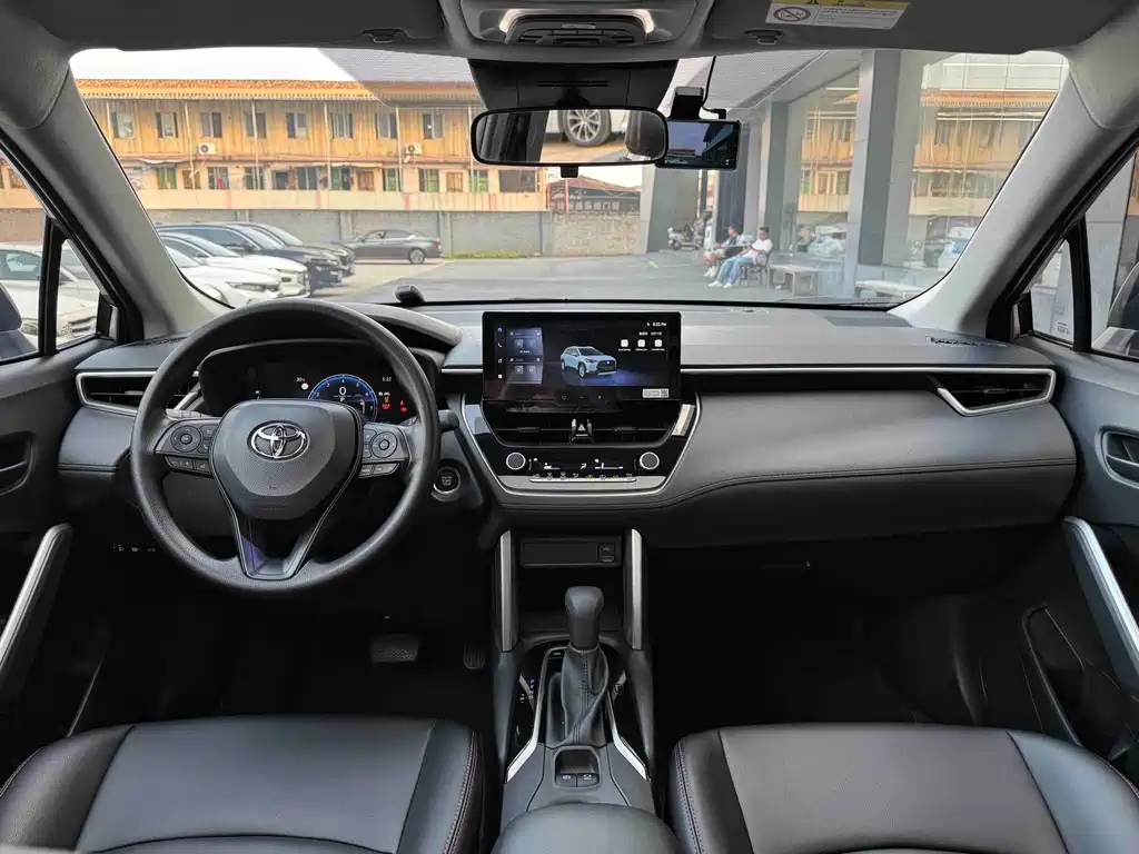 Toyota Corolla Cross — миниатюра 5