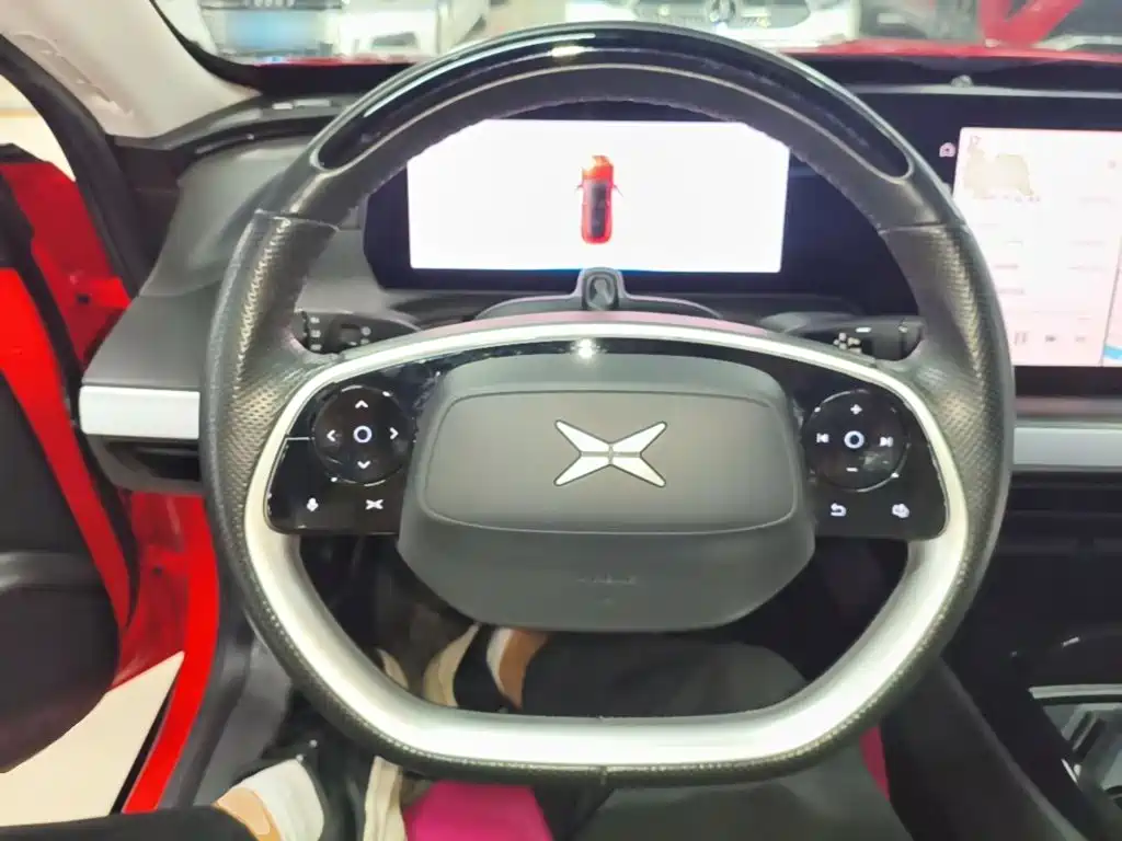 XPeng P7 — миниатюра 11