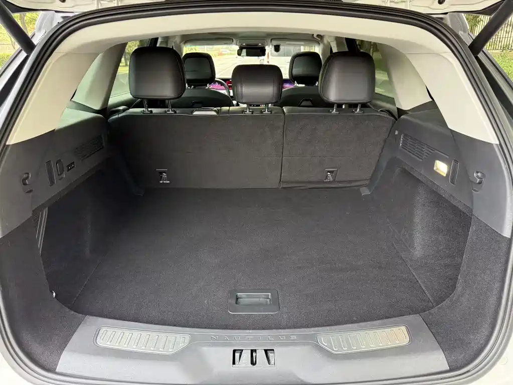 Lincoln Nautilus 2.0T 4WD Premium Comfort Edition, фото 16