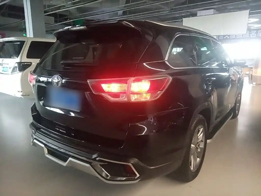 Toyota Highlander — миниатюра 7