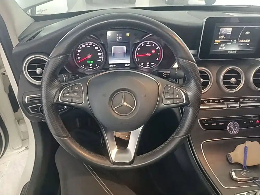Mercedes-Benz C-Class (Import) — миниатюра 11