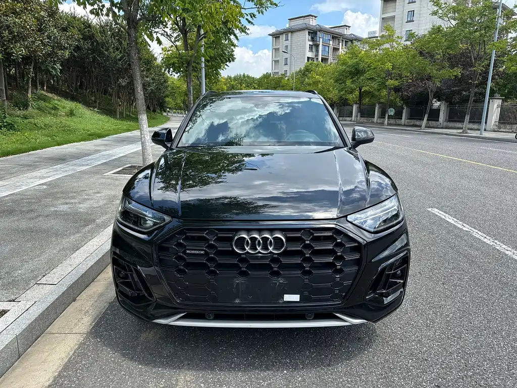 Audi Q5L — миниатюра 2