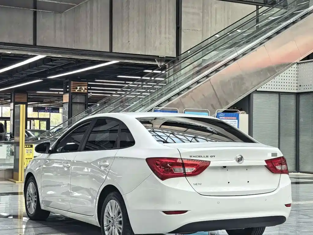 Buick Excelle — миниатюра 10