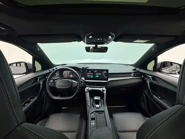 Lynk & Co 06 2023 Remix 1.5T Pro