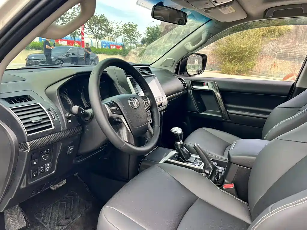 Toyota Prado — миниатюра 10