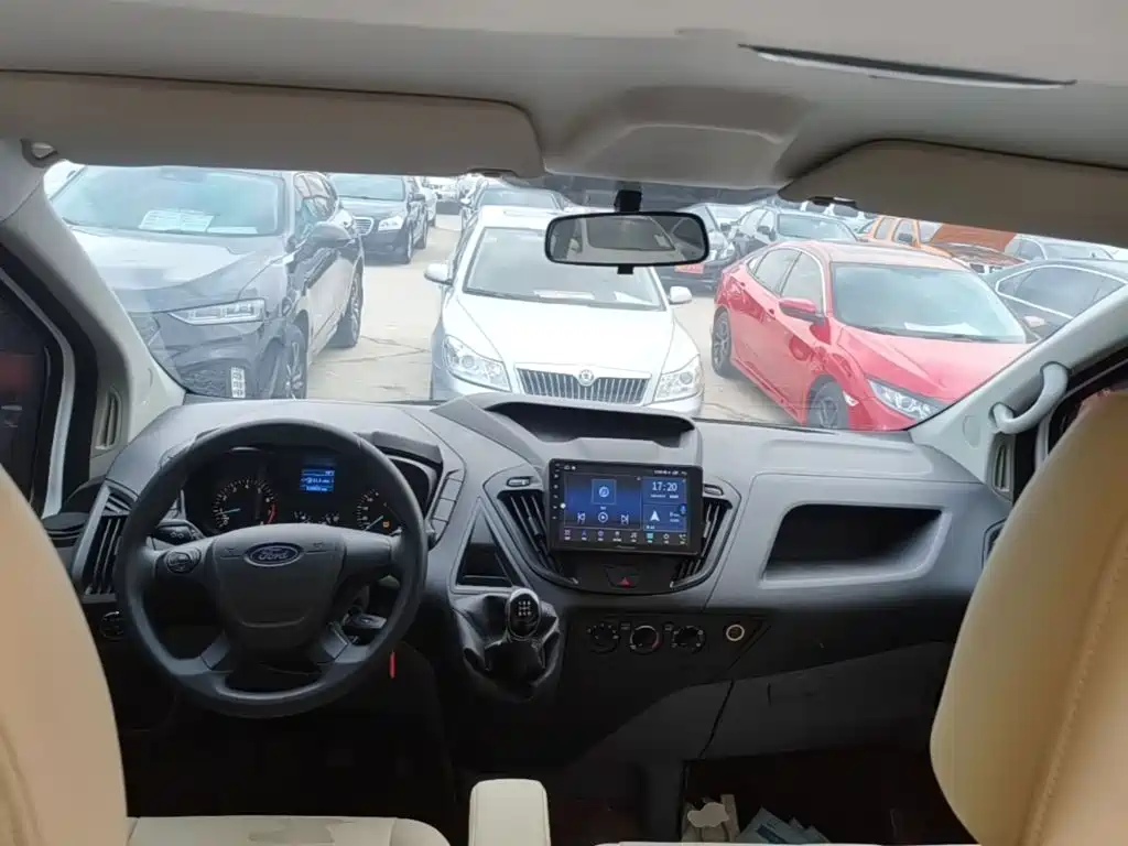 Ford Transit — миниатюра 10