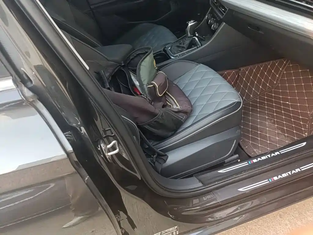 Volkswagen Sagitar — миниатюра 25