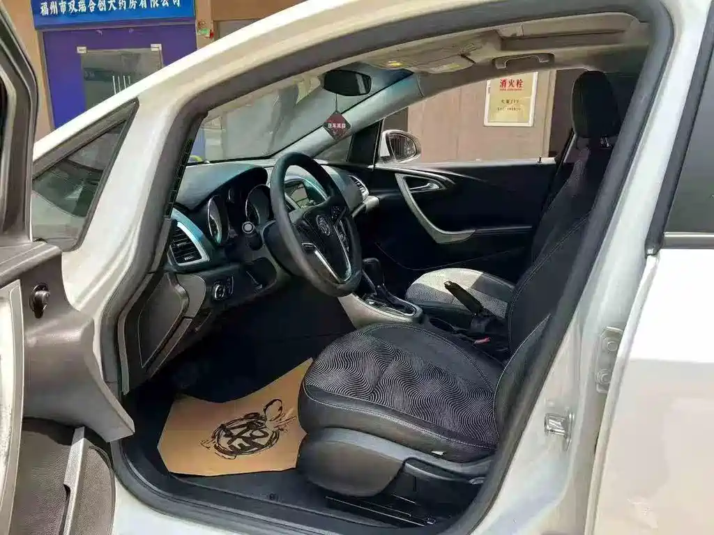 Buick Excelle — миниатюра 5