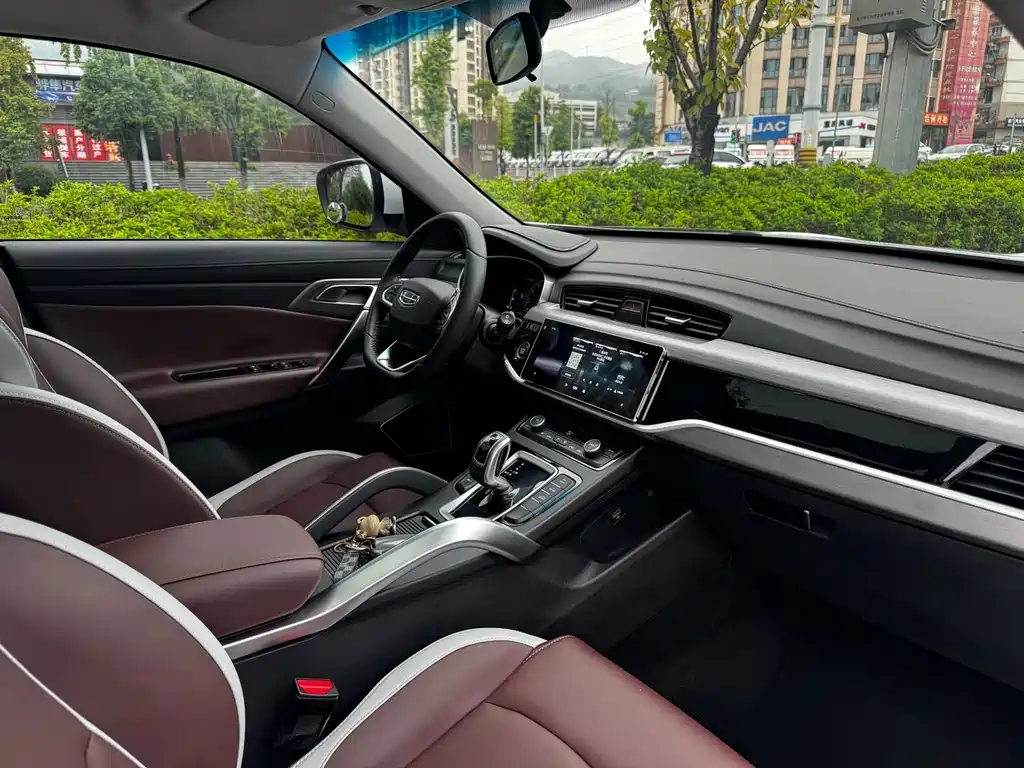 Geely Boyue — миниатюра 12