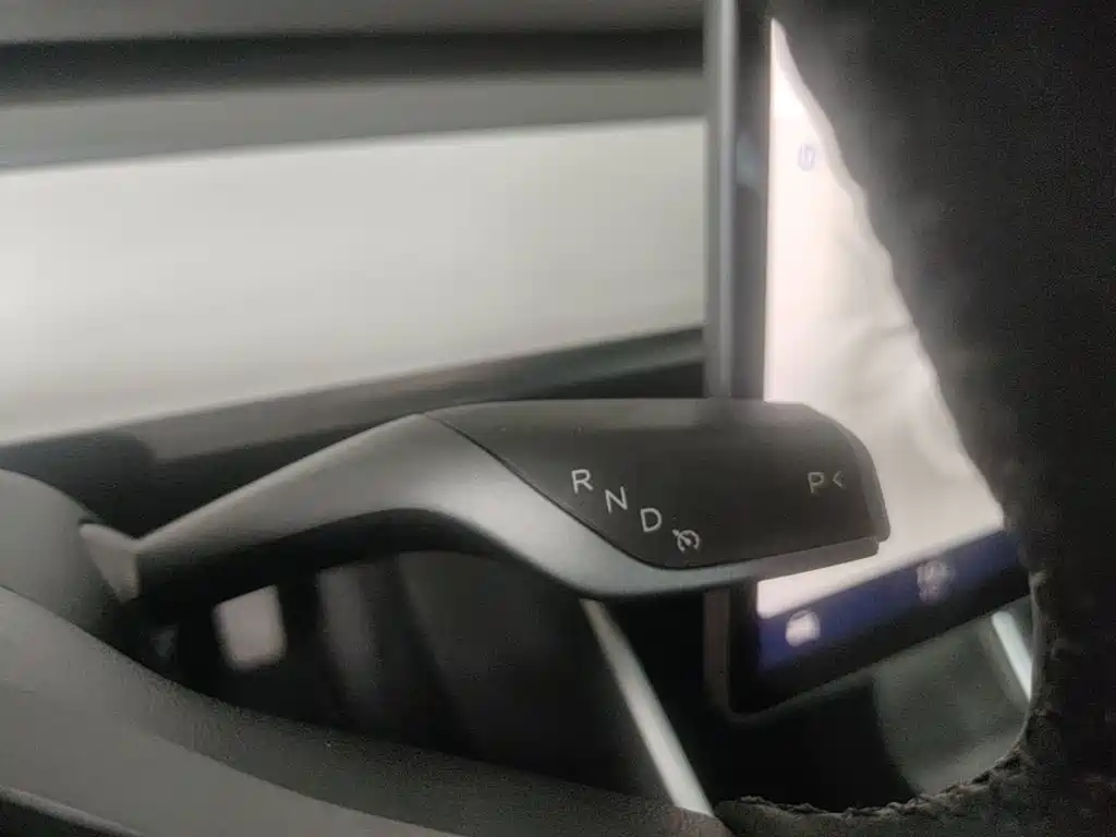 Tesla Model 3 — миниатюра 14