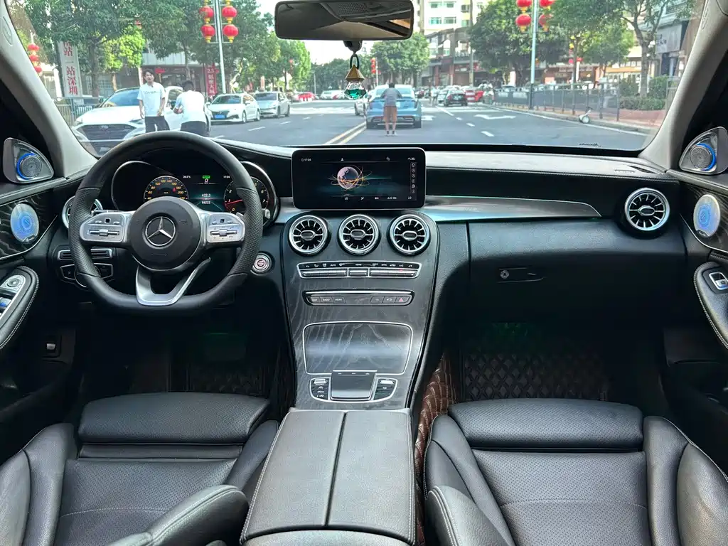 Mercedes-Benz C-Class — миниатюра 12