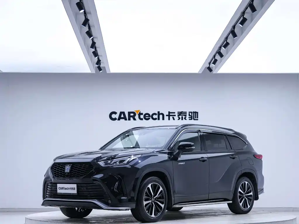 Toyota Crown Kluger 2022