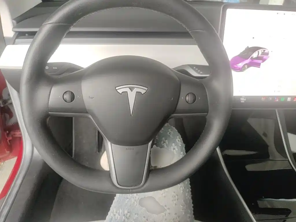 Tesla Model 3 — миниатюра 11