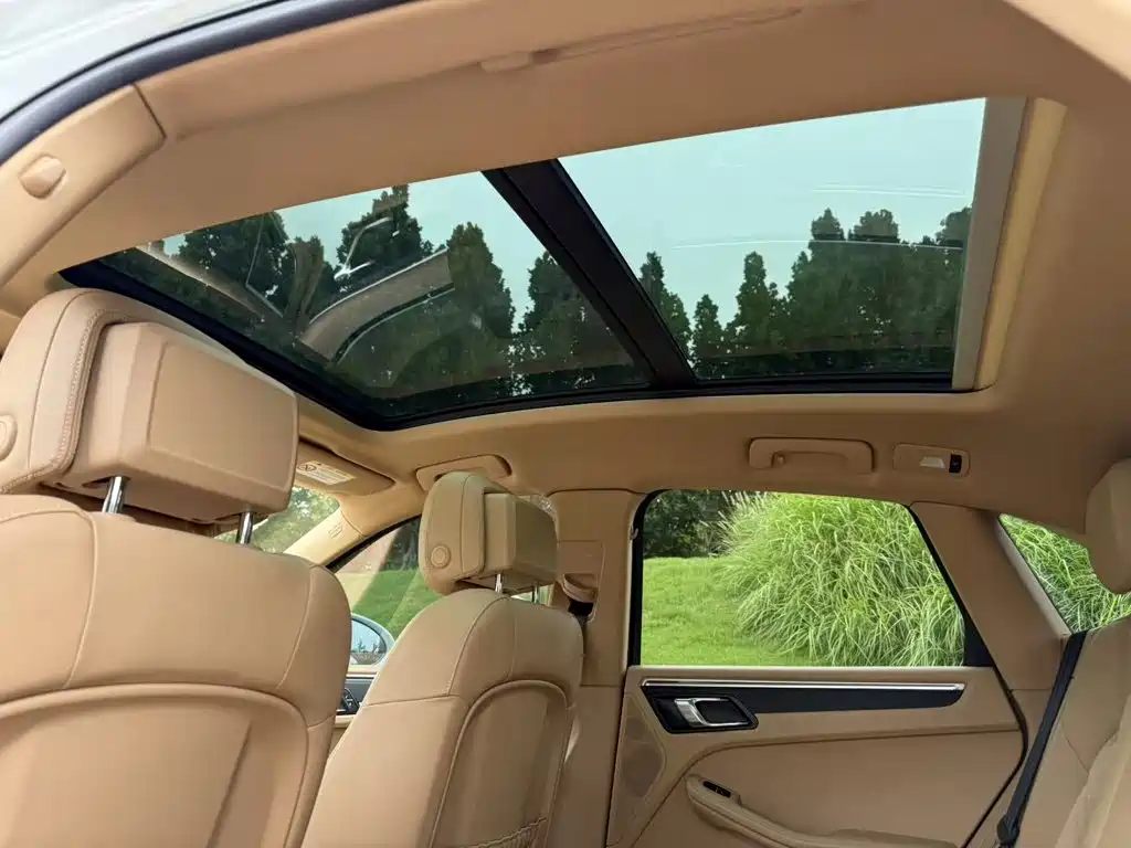 Porsche Macan — миниатюра 18