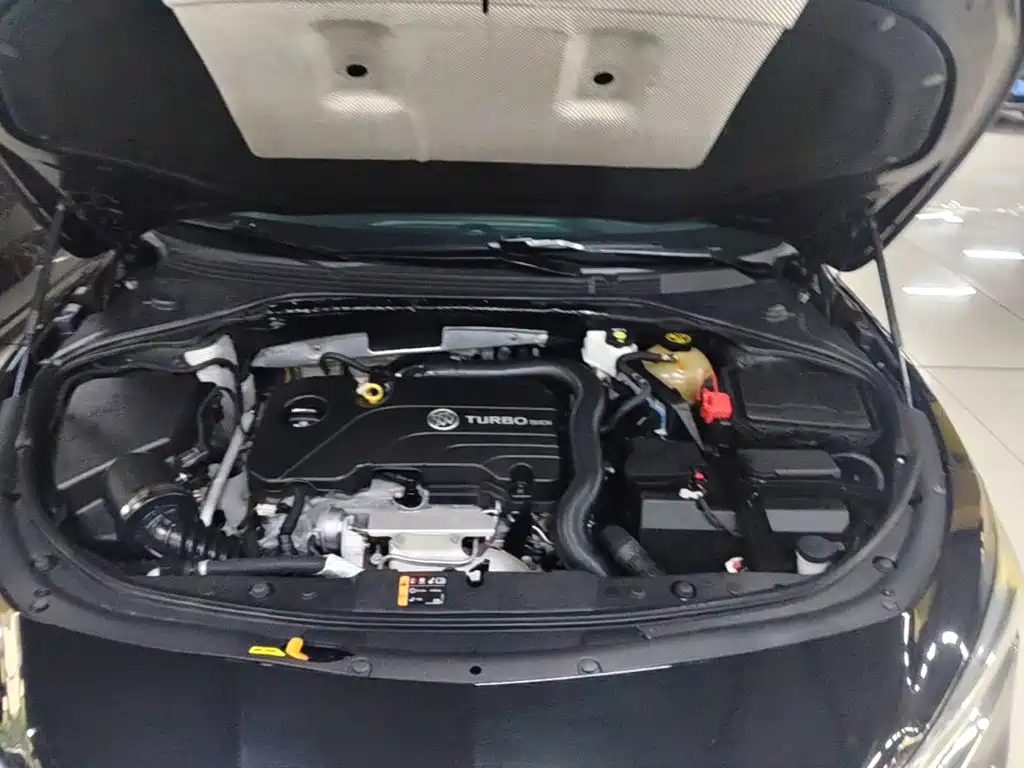 Buick LaCrosse — миниатюра 20