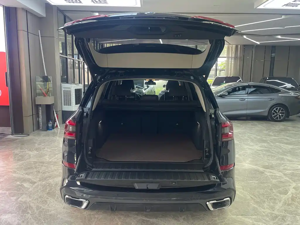 BMW X5 — миниатюра 7