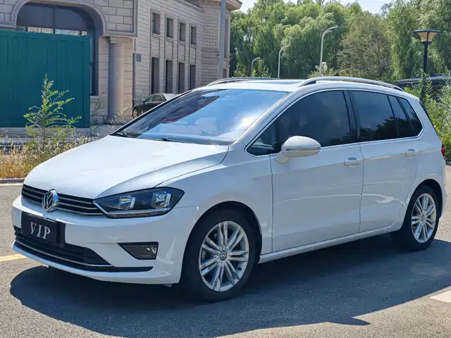 Volkswagen Golf Touran