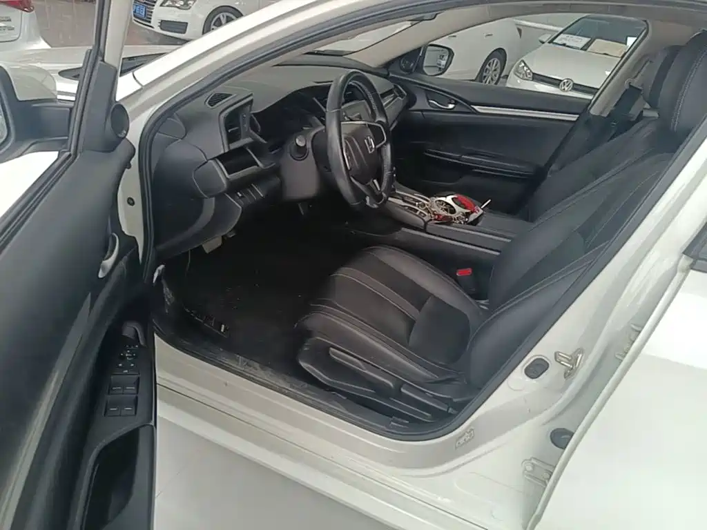 Honda Civic — миниатюра 16
