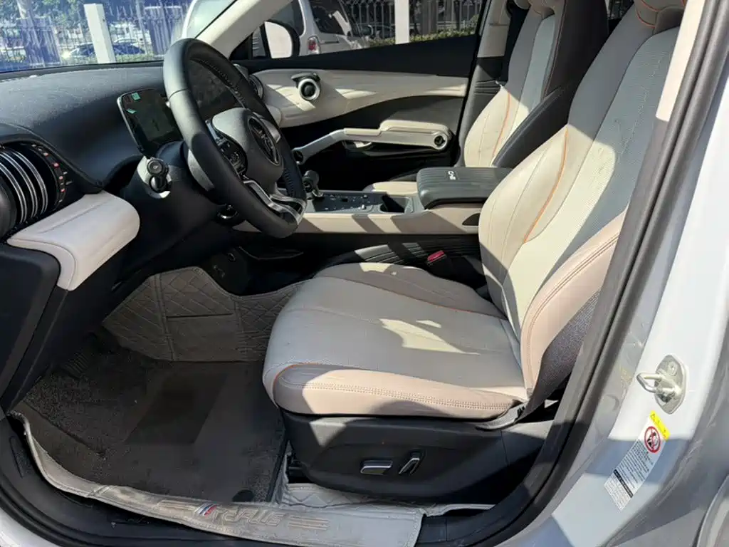 BYD Yuan Plus — миниатюра 17